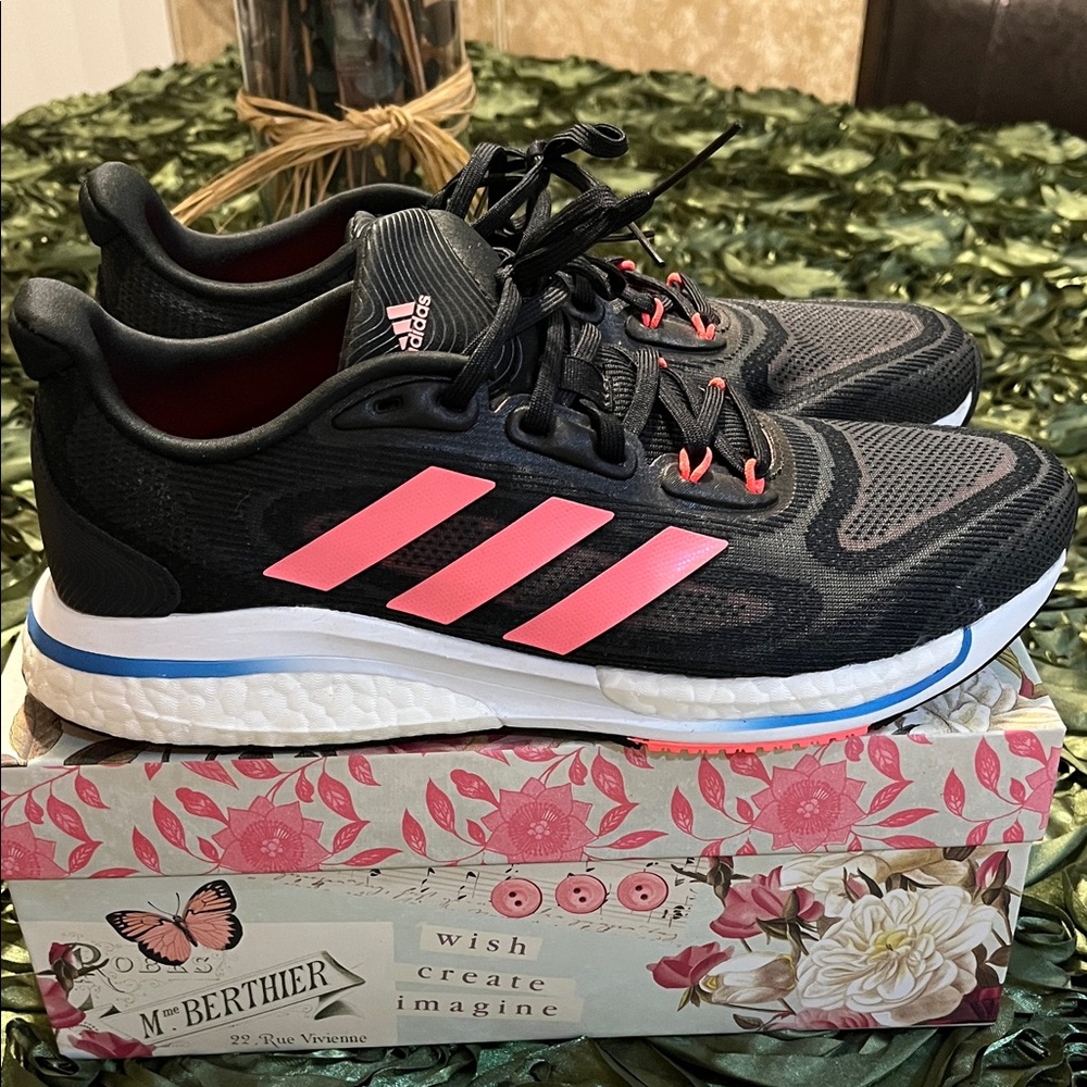 Women’s Adidas Supernova + Bounce Black and Pink Athletic Shoes Size 8